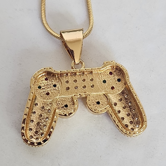 Game Controller Pendant with Chain Necklace Gold Plated Steel - Picture 6 of 9
